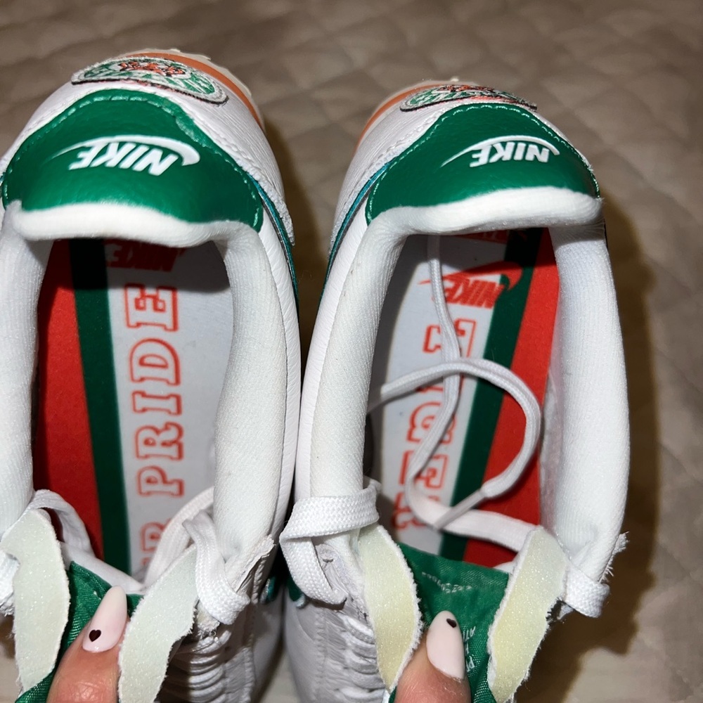 STRANGER THINGS Hawkins Nike Classic Cortez - Picture 9 of 10